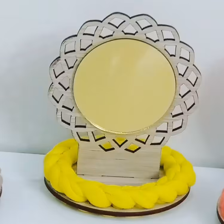 استند آینه  چوبی 