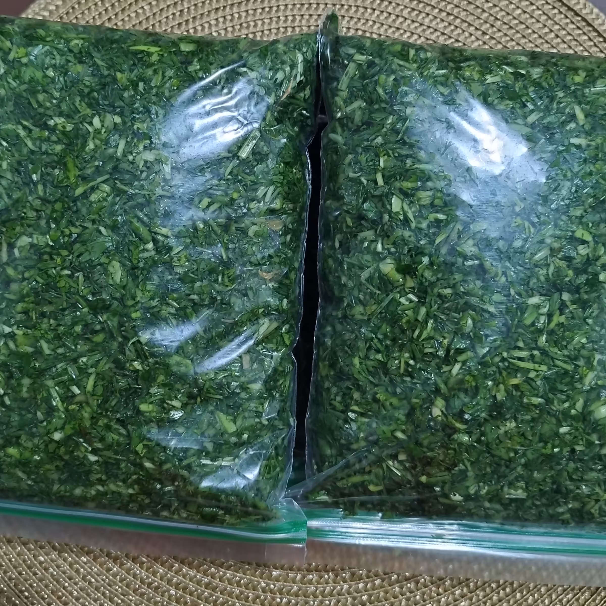 سبزی پلویی در بسته های 500گرمی