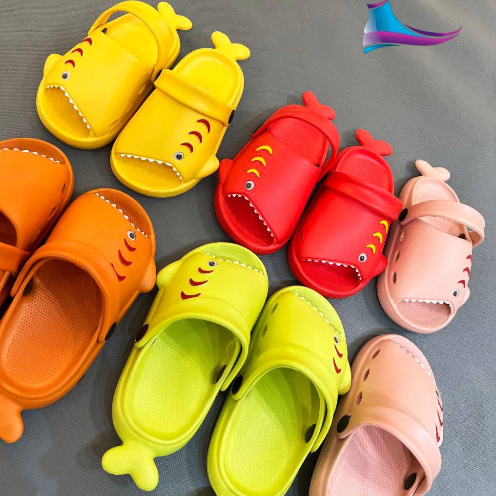 دمپایی
کد  339163
قالب استاندارد 
بسیار شیک  سایز زنانه   
Size 30، ta 35