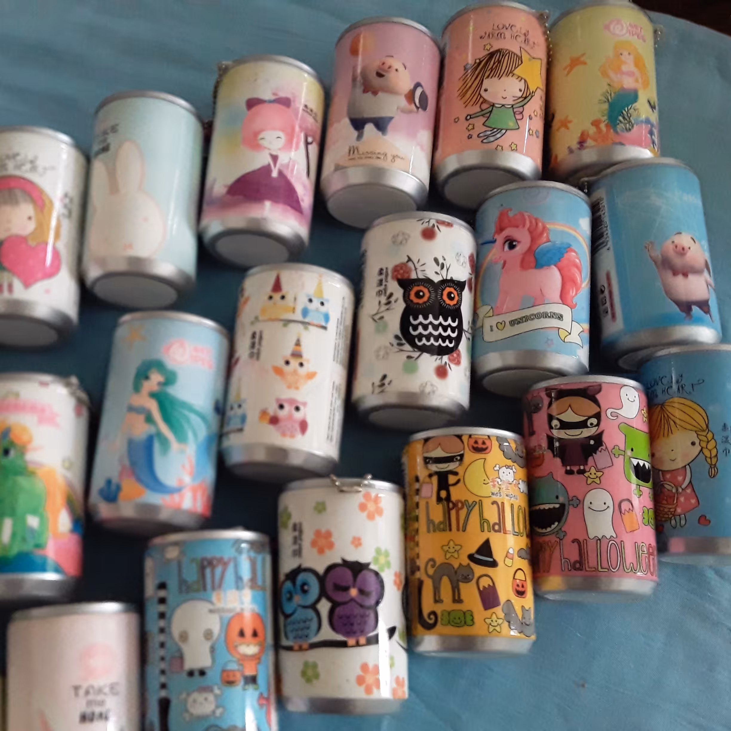 دستمال مرطوب قوطی فانتزی در طرح های جذاب و دخترانه 