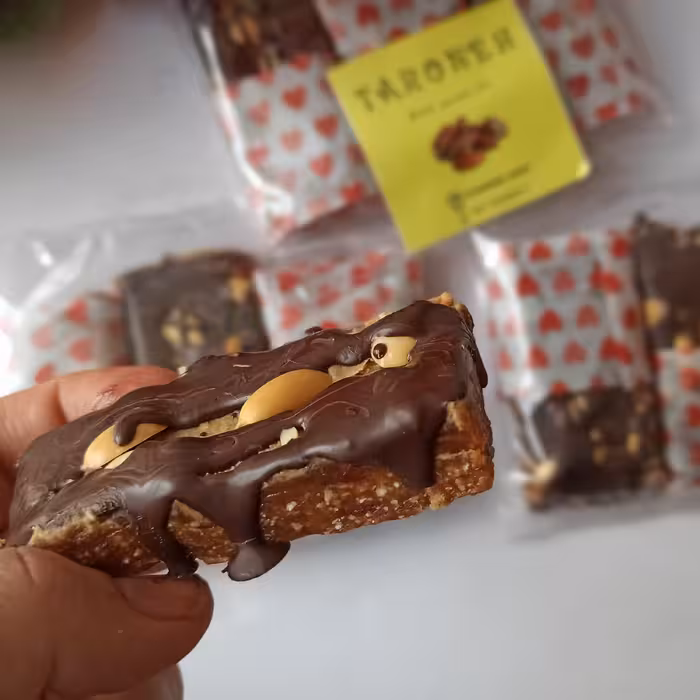 اسنیکرز خرمایی یا انرژی بار