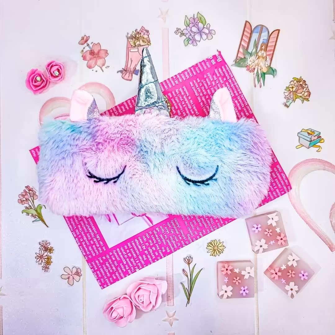 لوازم التحریر فانتزی . جامدادی پولیشی تک شاخ ناز . رنگ آبرنگی و صورتی و سفید. لوازم تحریر برای مدرسه 