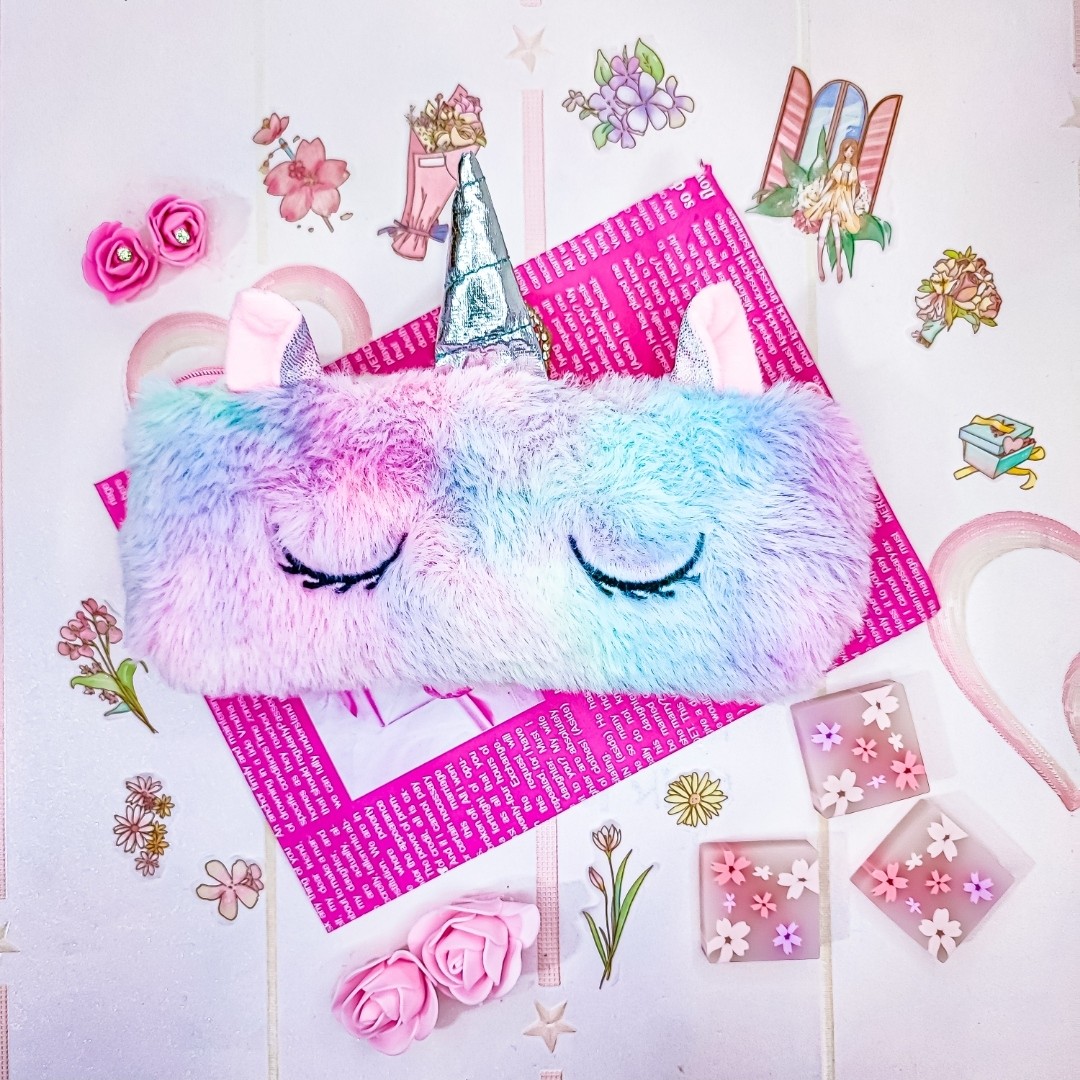 لوازم التحریر فانتزی . جامدادی پولیشی تک شاخ ناز . رنگ آبرنگی و صورتی و سفید. لوازم تحریر برای مدرسه 