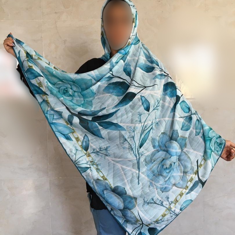روسری مجلسی نخی اسلپ ترکیب سفید و سبز ابی دور دست دوز قواره 130