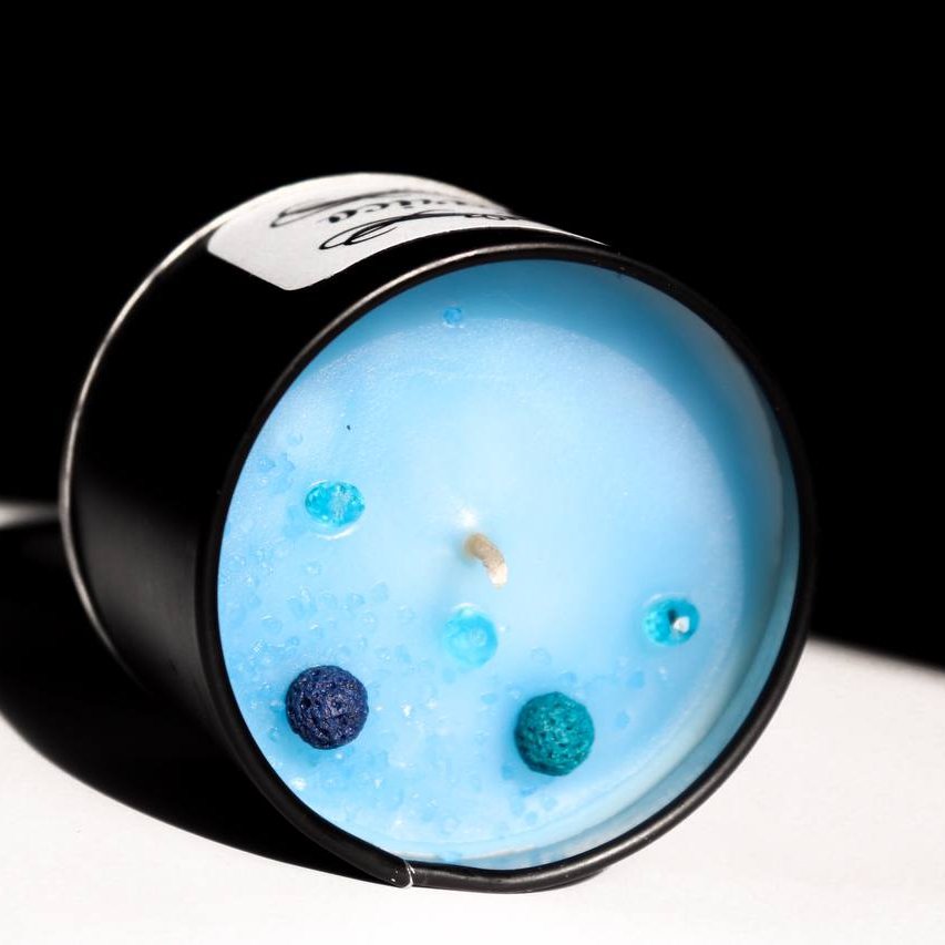 شمع شمع جار دربدار  قوطی آبی رنگ و بنفش معطر برند ماریکو (پس کرایه)