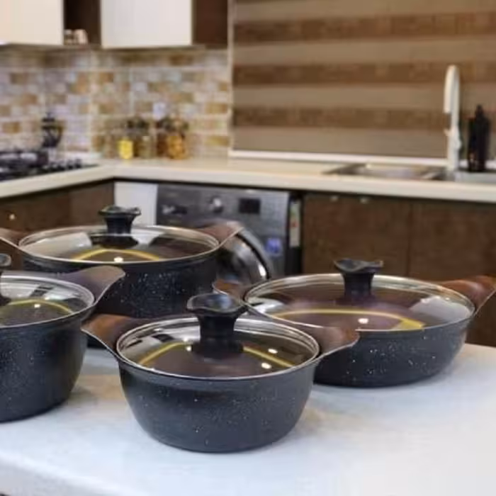 سرویس قابلمه 8 پارچه چدنی برند بست ضخیم  باکیفیت عالی  گرانیت نچسب با ضمانت