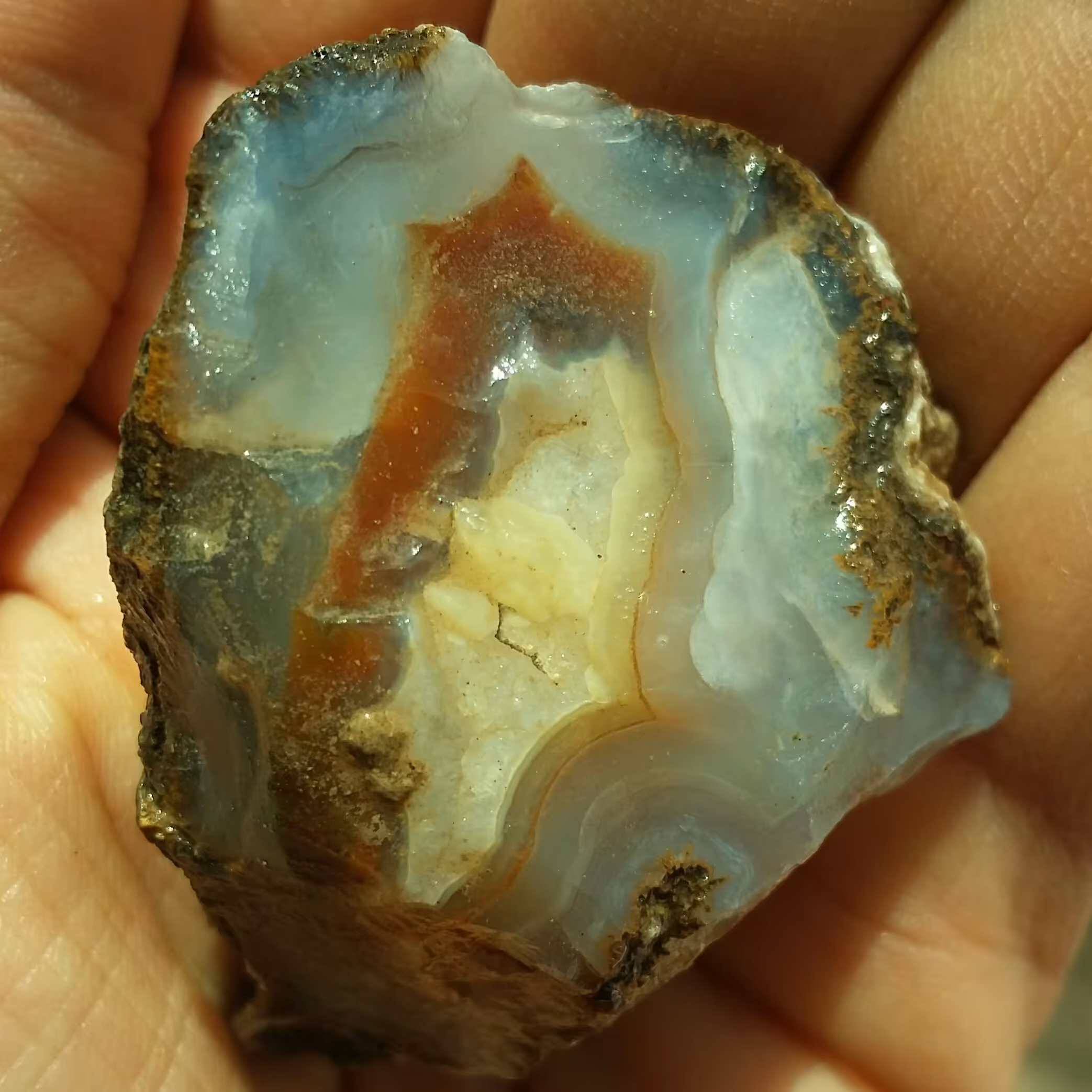 سنگ راف عقیق سلیمانی رنگی بی نظیییر محشر 100درصد طبیعی