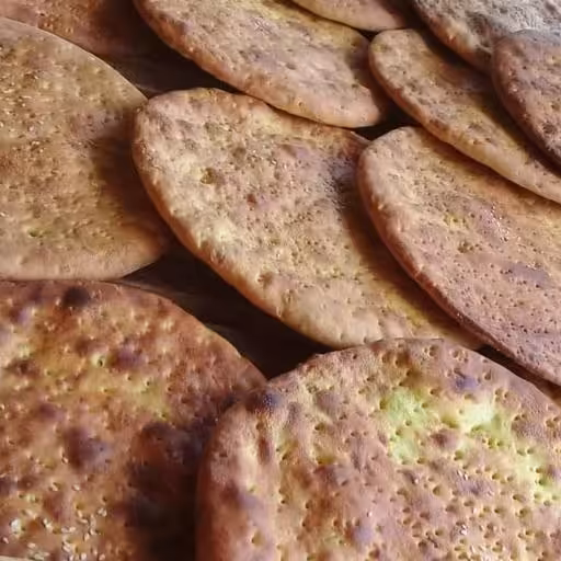 نان محلی خلخال نزیک سنتی با مغز حلوایی بسته 10 عددی