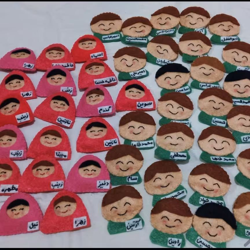 مگنت لباس مدرسه دخترانه وپسرانه هدیه خاص  ومگنت اسم مدارس