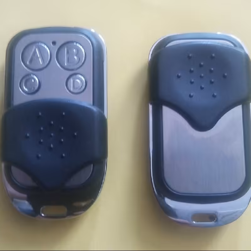 ریموت 4 کلیدی کدلرن با فرکانس کاری 315 مگاهرتز  طرح استیل