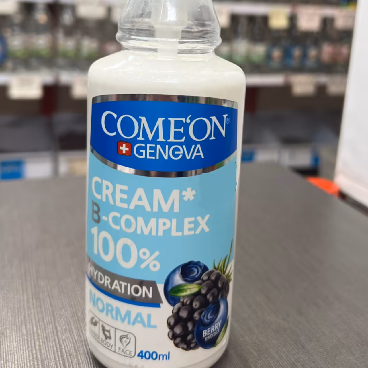 کرم مرطوب کننده کامان حاوی عصاره تمشک و بلوبری 