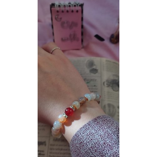  دستبند سنگ قرمز کرمی سنگ های کرمیش طرح شکسته اس