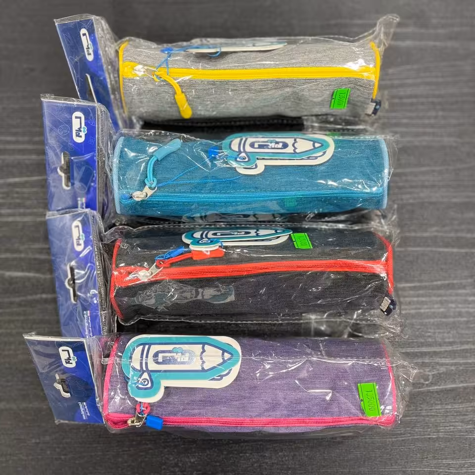 جامدادی سه گوش سایز  کوچک از برند لیام تک زیپ