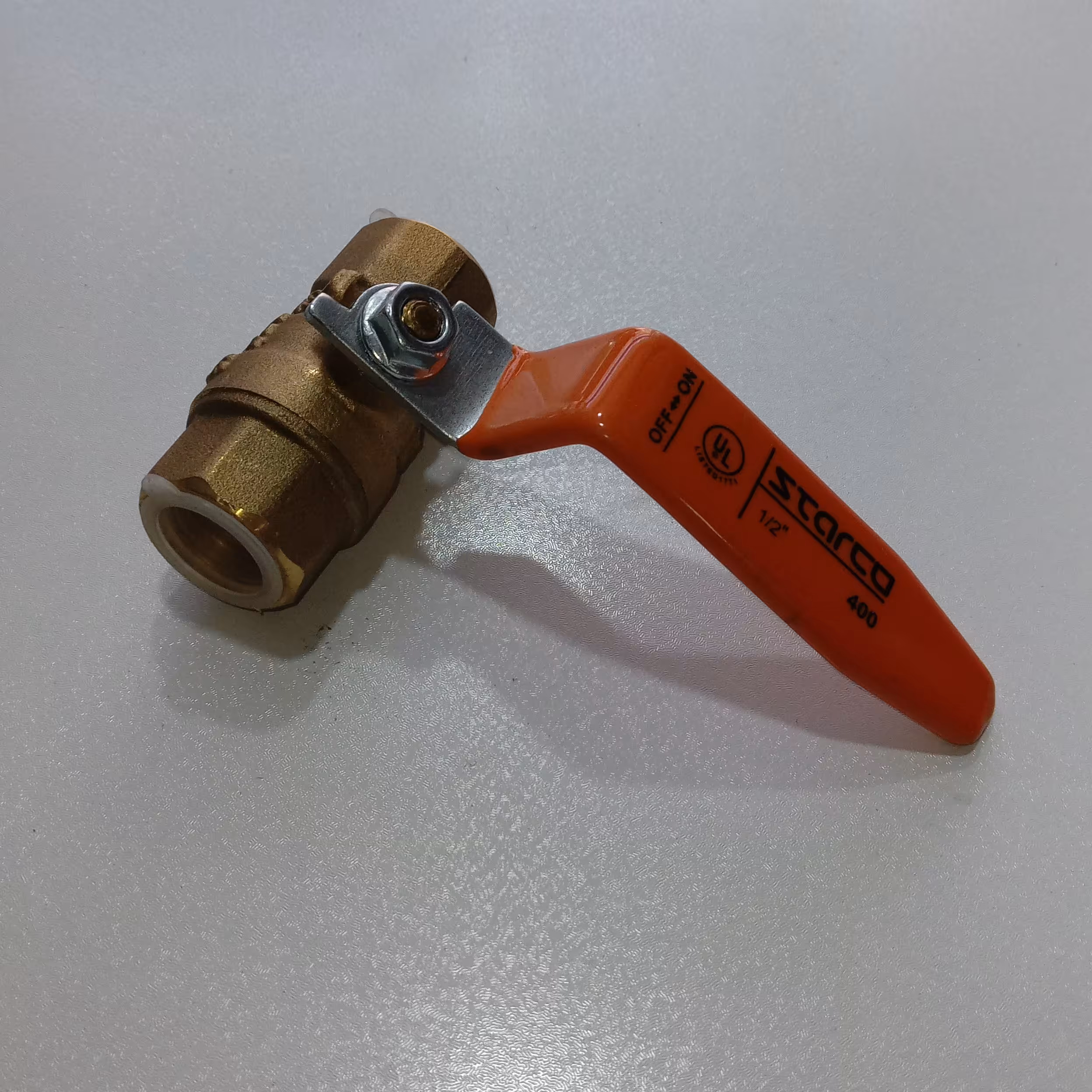 شیر برنجی گازی و آبی 