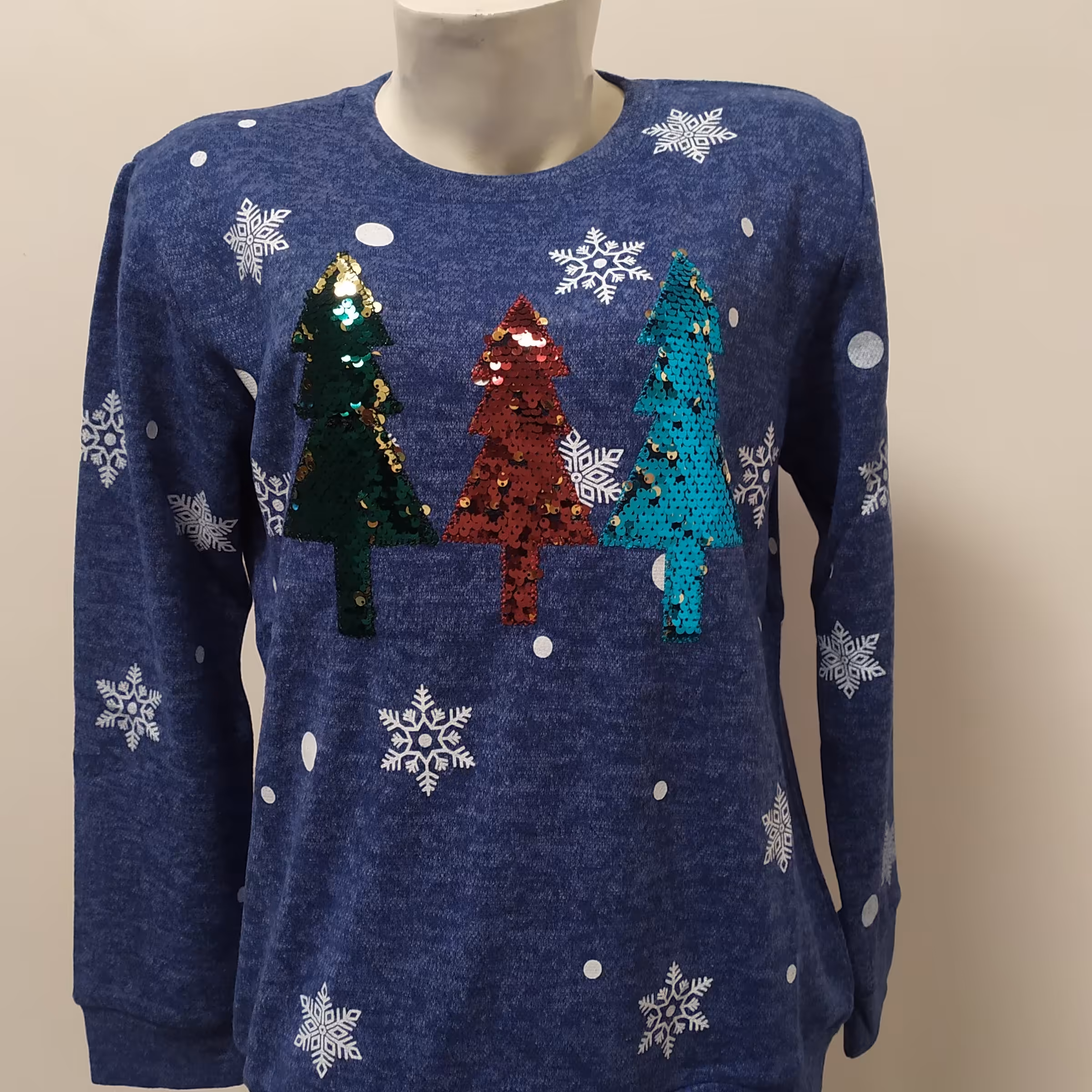 بلوز پاییزه با طرح کاج برای خانم ها و دختر خانم های خوش سلیقه 