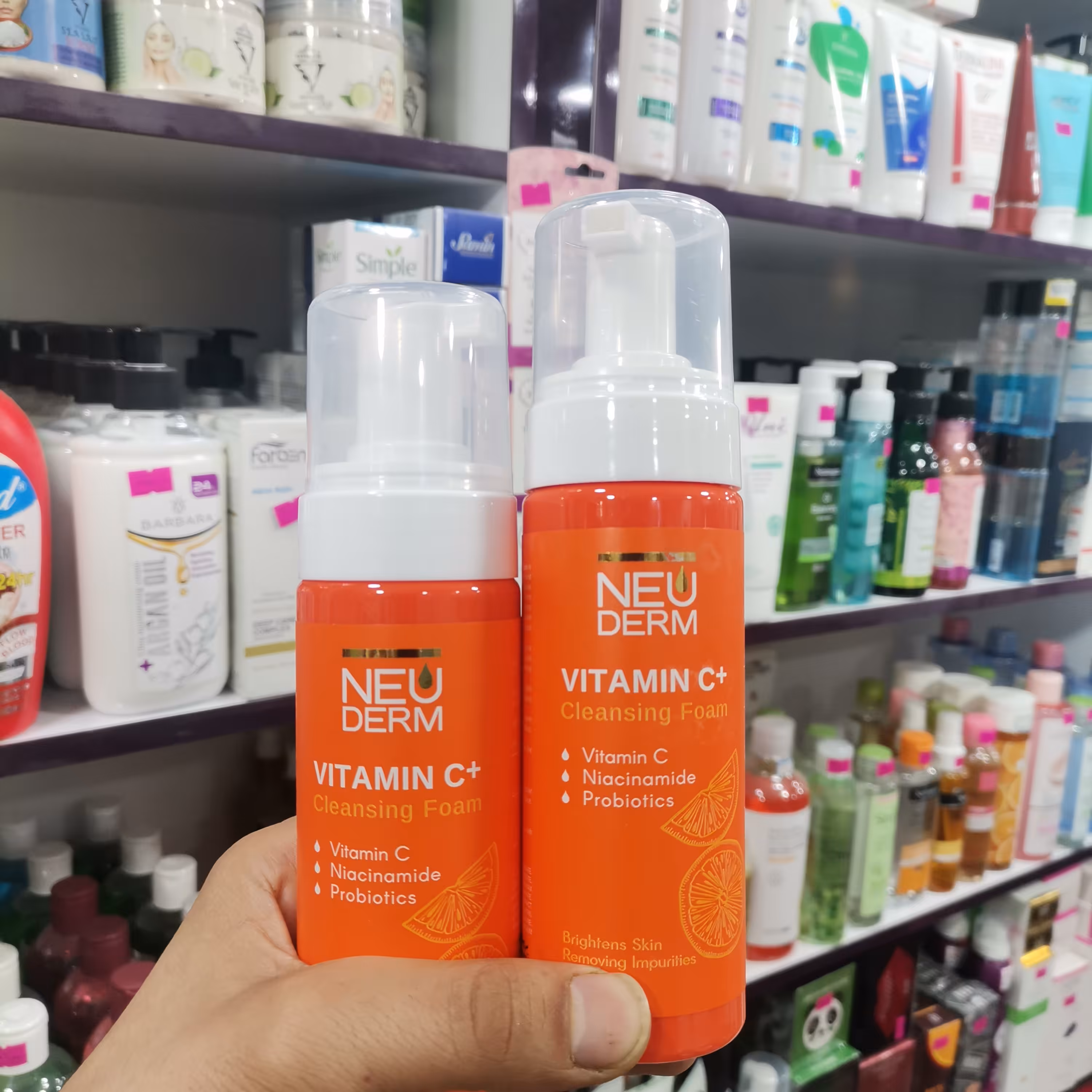 فوم شستشوی ویتامین سی پلاس C نئودرم