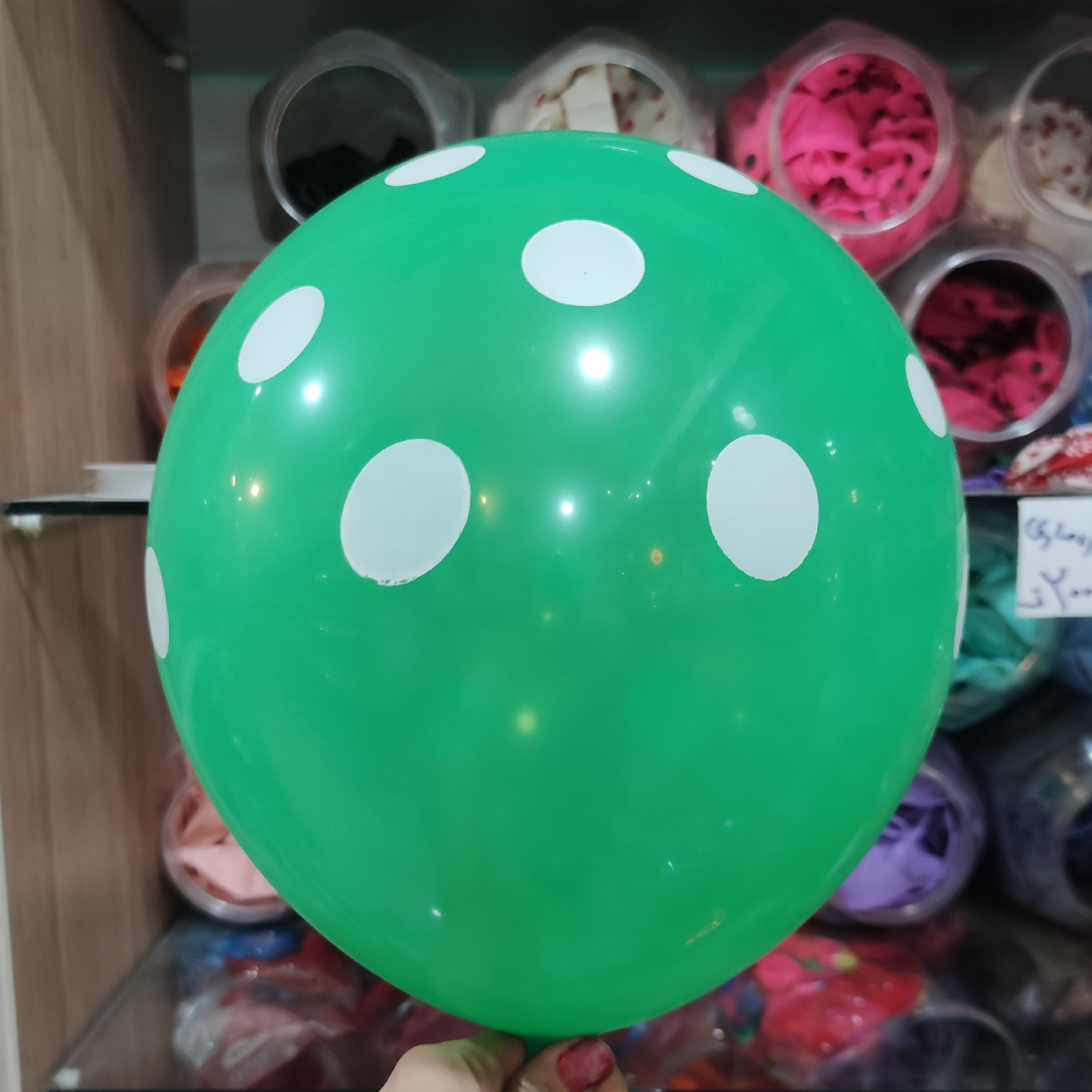 بادکنک سبز خالدار سفید12اینچ