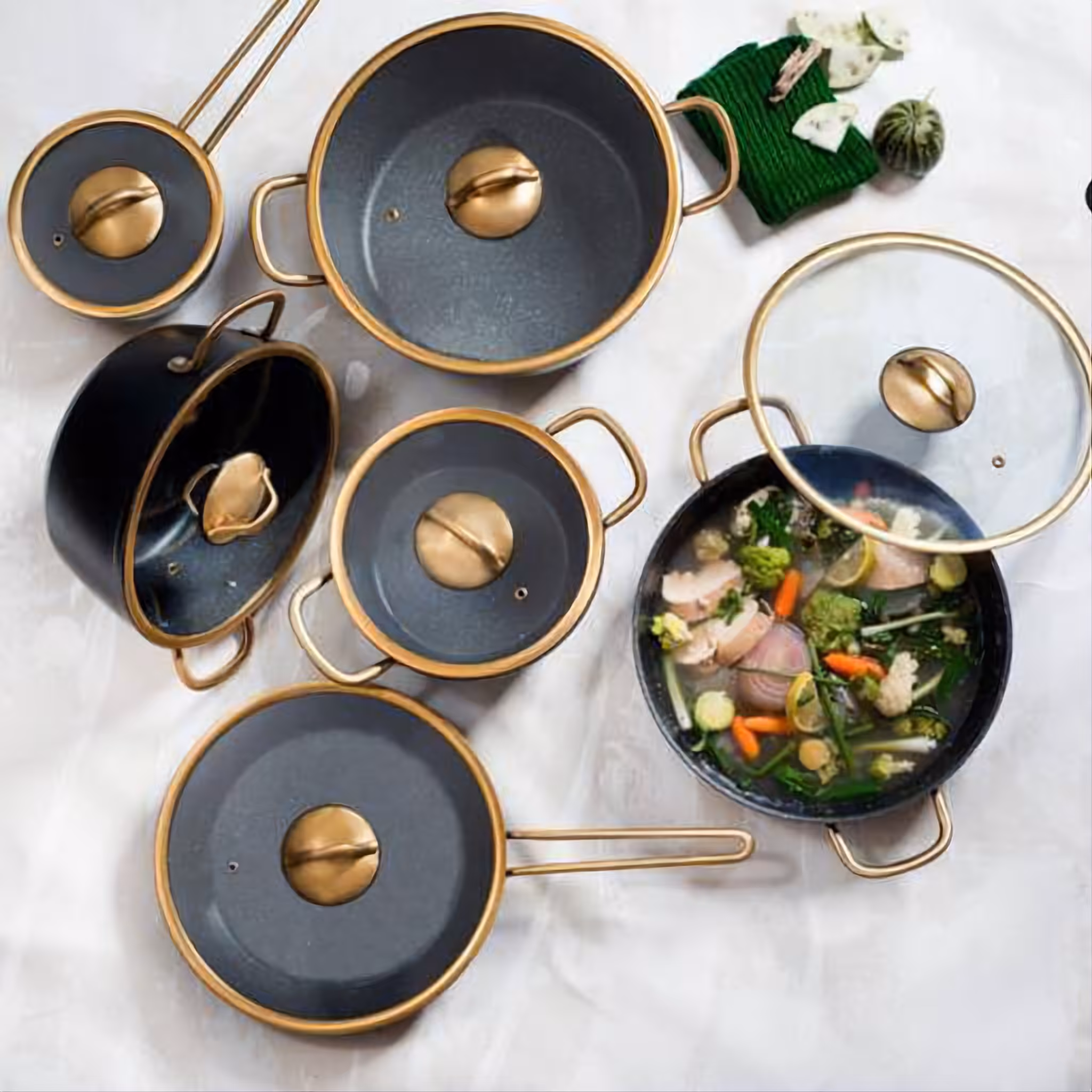 سرویس قابلمه  گرانیتی 12 پارچه kzp دسته طلایی