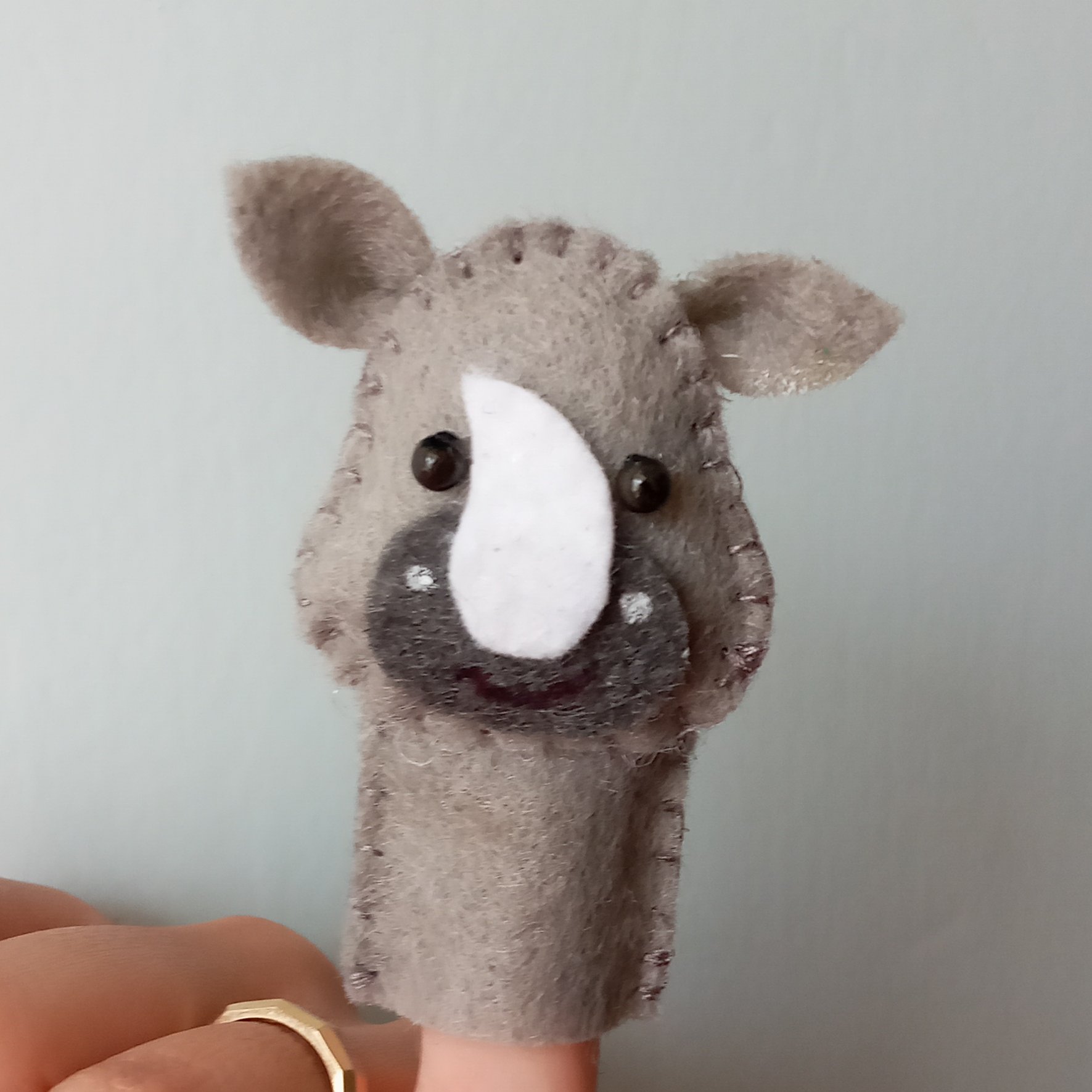 عروسک انگشتی کرگدن