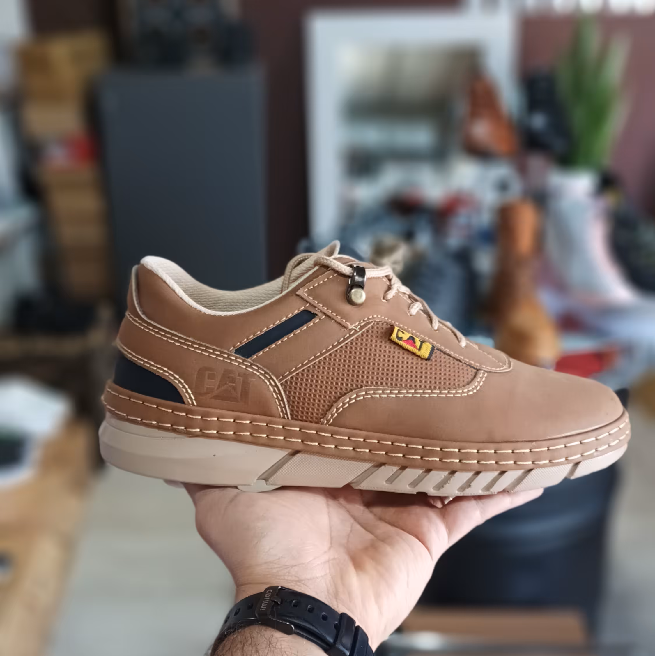 کفش  کتانی  کلاسیک  کت  cat  دور  دوخت  کرم  قهوه مردانه   پسرانه 