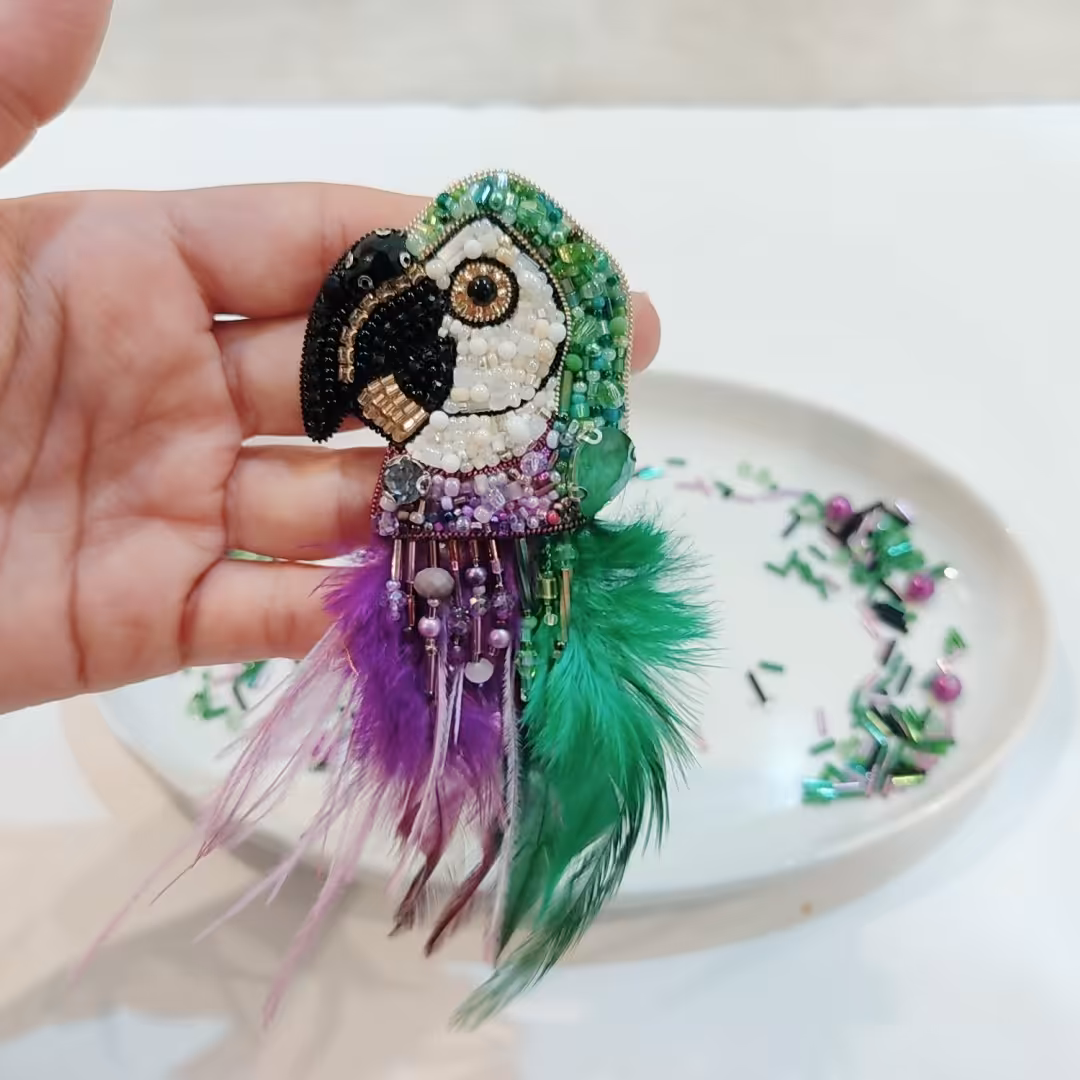 گلسینه طوطی جواهردوزی شده 