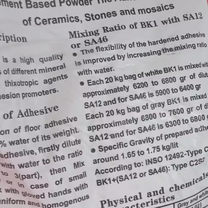 چسب کاشی و سرامیک پودری Bk1سفید شیمی  ساختمان 