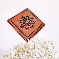 آینه جیبی دخترانه مدل مربع دوخت با چرم طبیعی (رنگ بندی دلخواه)