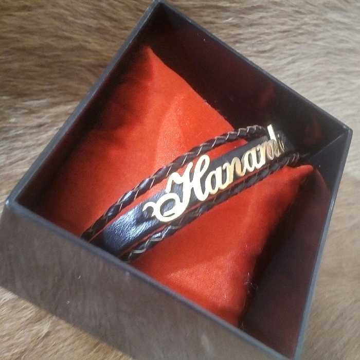 دستبند چرم طبیعی با و پلاک اسم یا ماه تولد