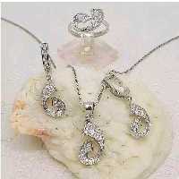 نیم ست نقره تایلندی میکرو با آبکاری طلا سفید.