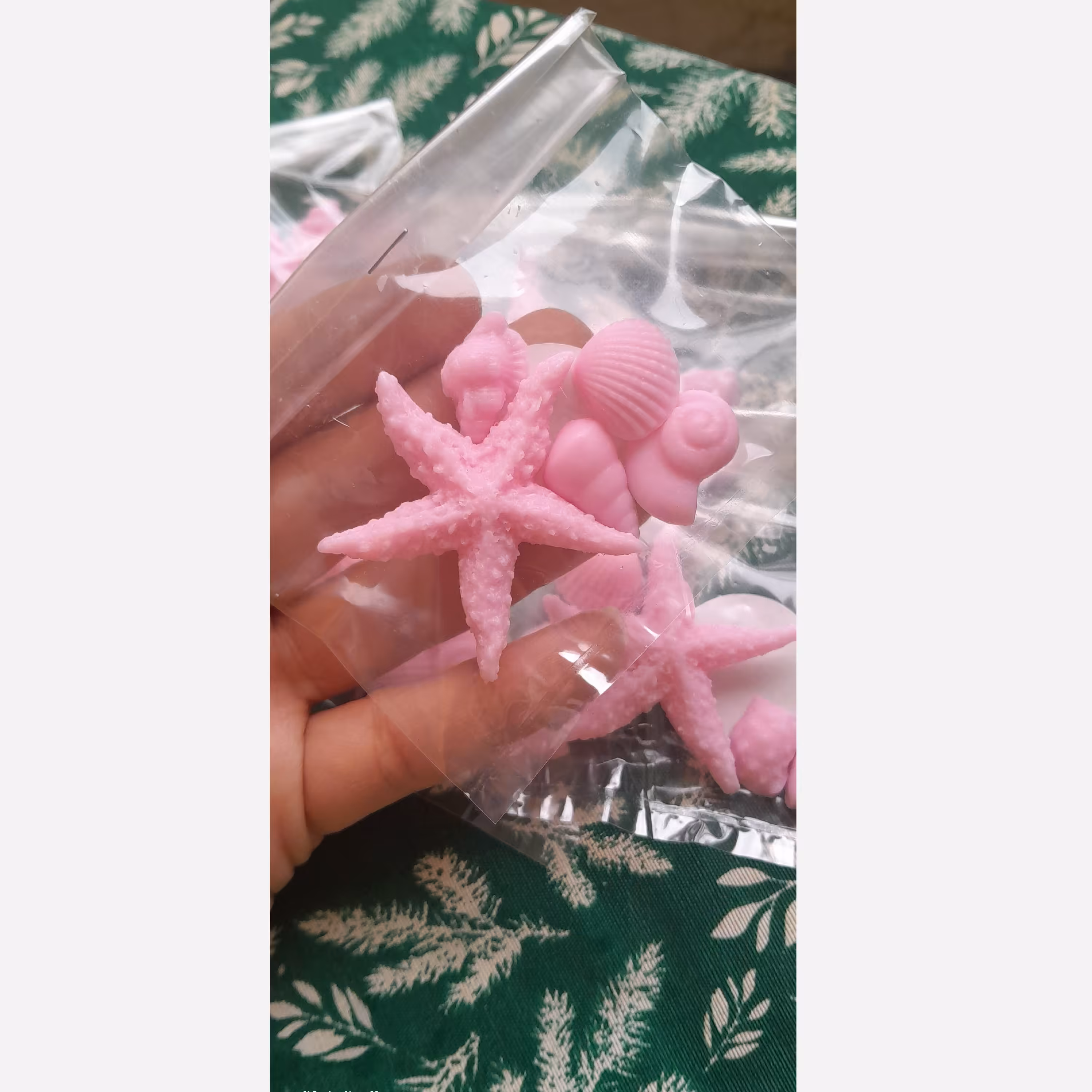 صابون صدف صورتی مخصوص حرف صاد کلاس اولی ها با رایحه آدامس خرسی