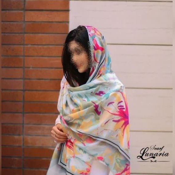 شال کد 153،جنس نخ کره بسیار با کیفیت نرم ولطیف با ایستایی خیلی خوب 