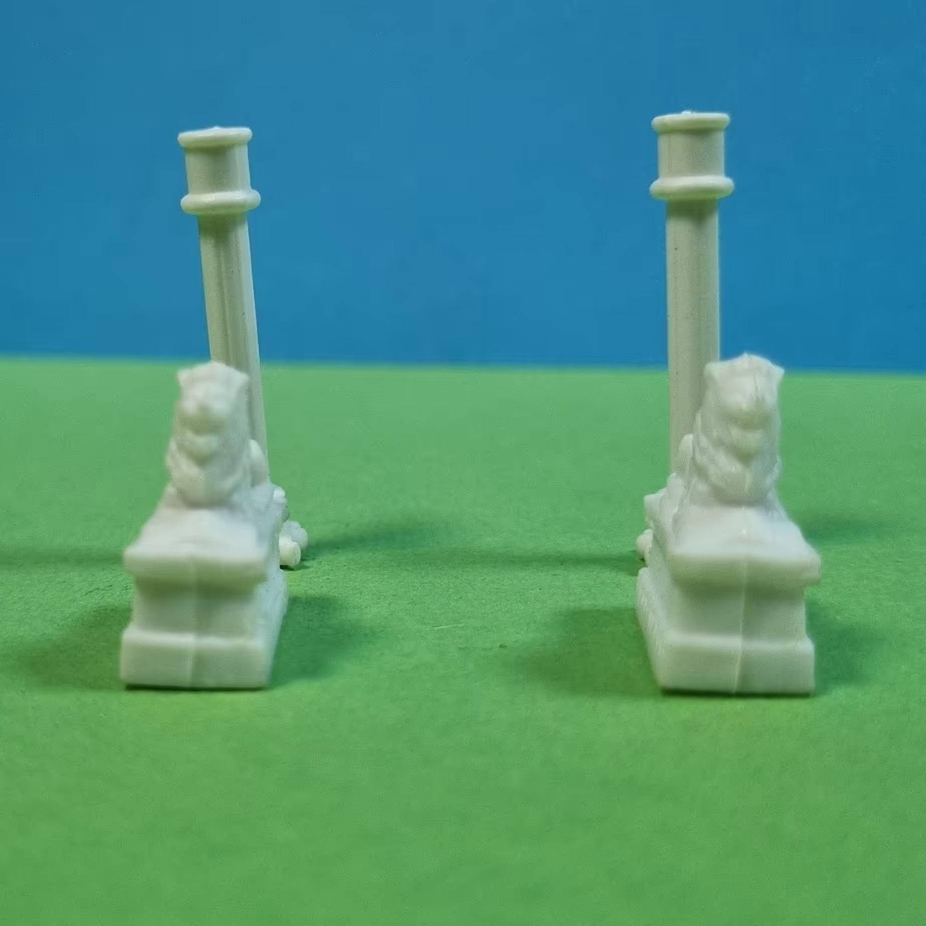 تندیس و ماکت  شیر 