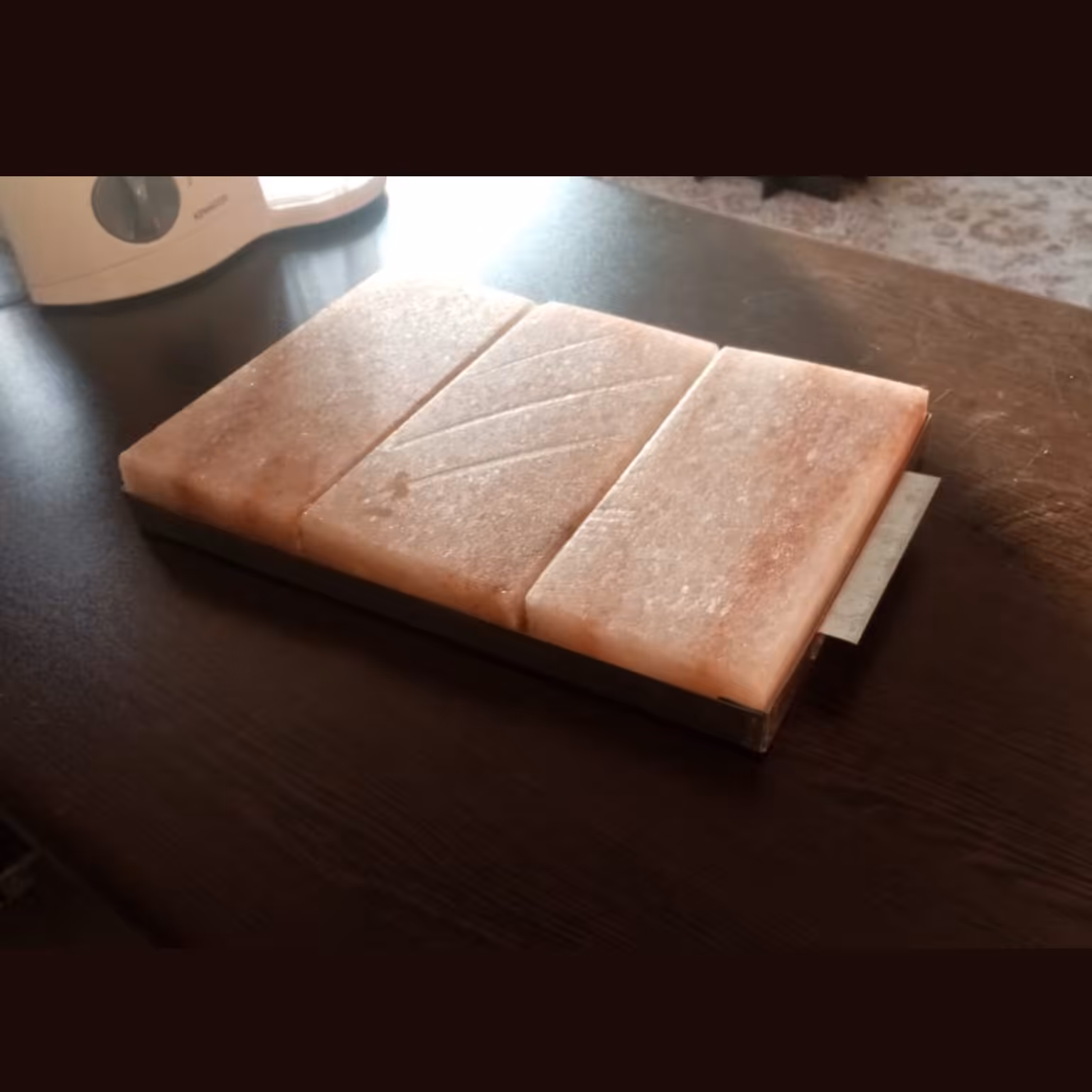 گریل یا تابه یا بشقاب سنگ نمک فریم دار  (دسته دار)