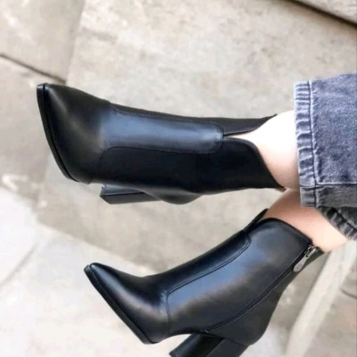 نیمبوت چرم صنعتی زنانه