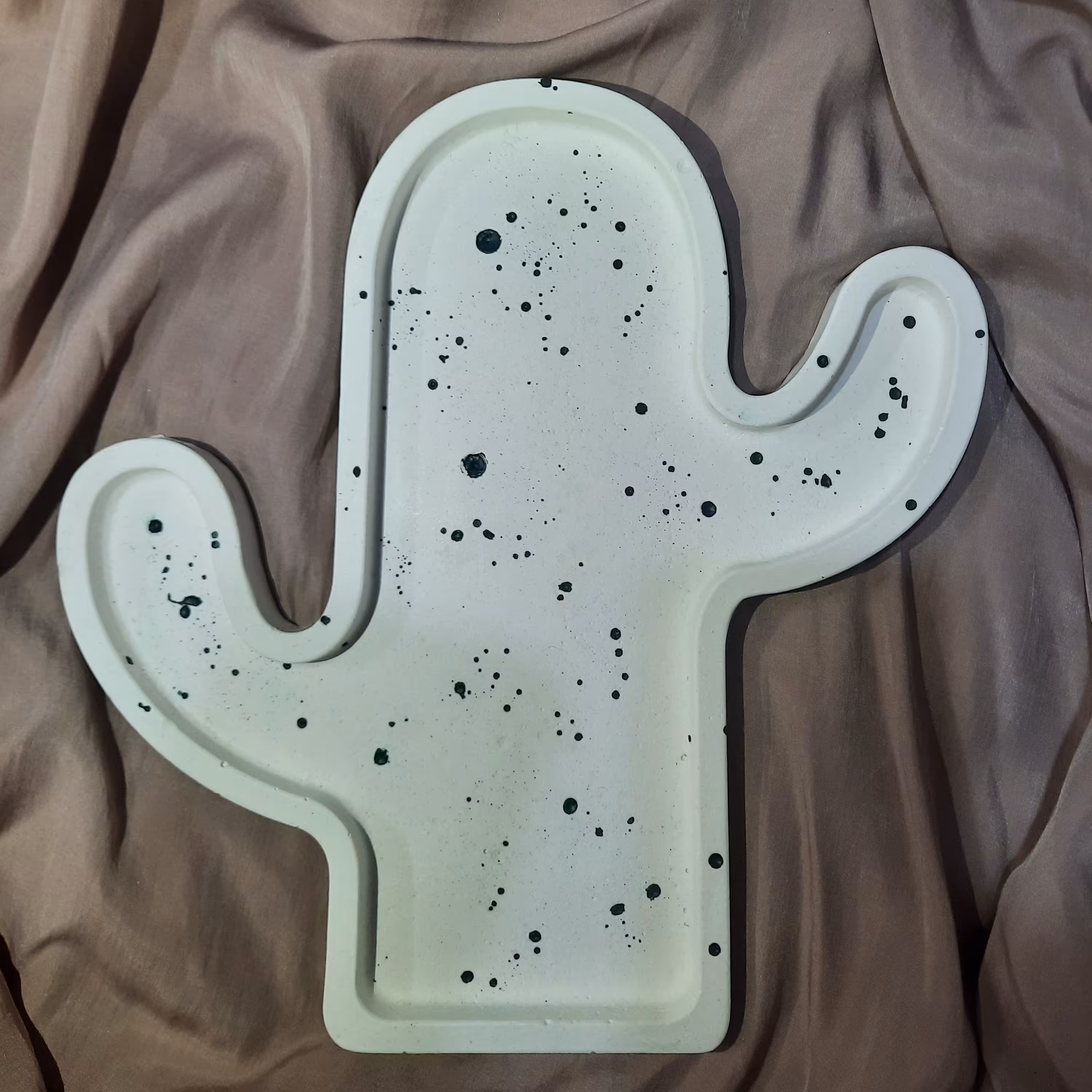 اکسسوری سنگ مصنوعی سینی سرو طرح کاکتوس ضد خش