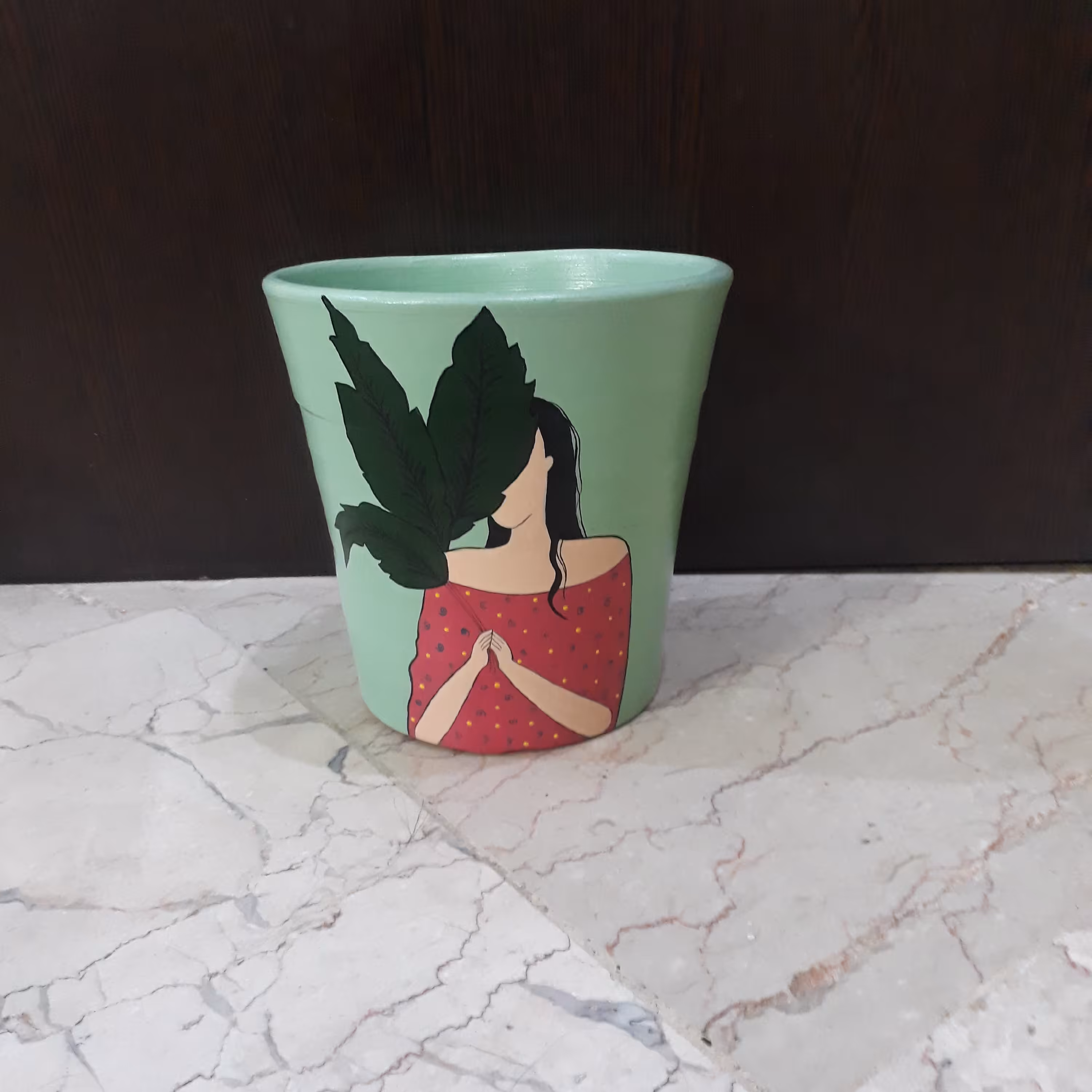 گلدان سفالی طرح مینیمال