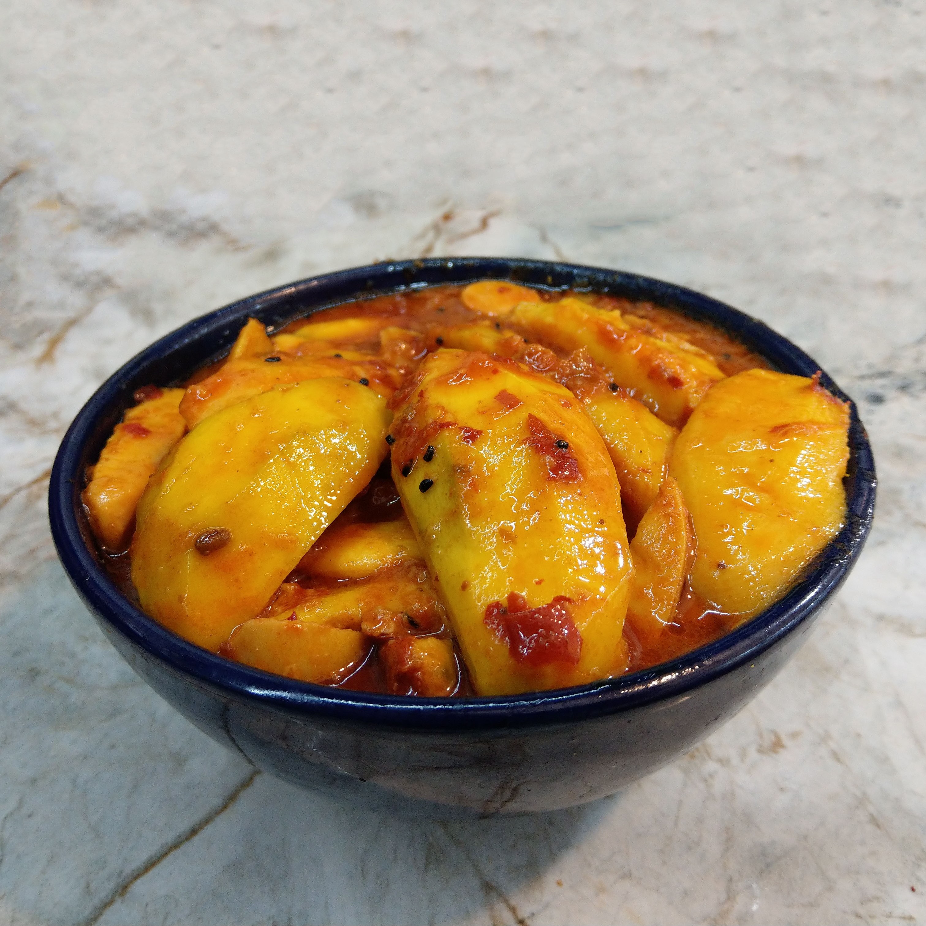 ترشی انبه تند مخصوص -1000 گرم