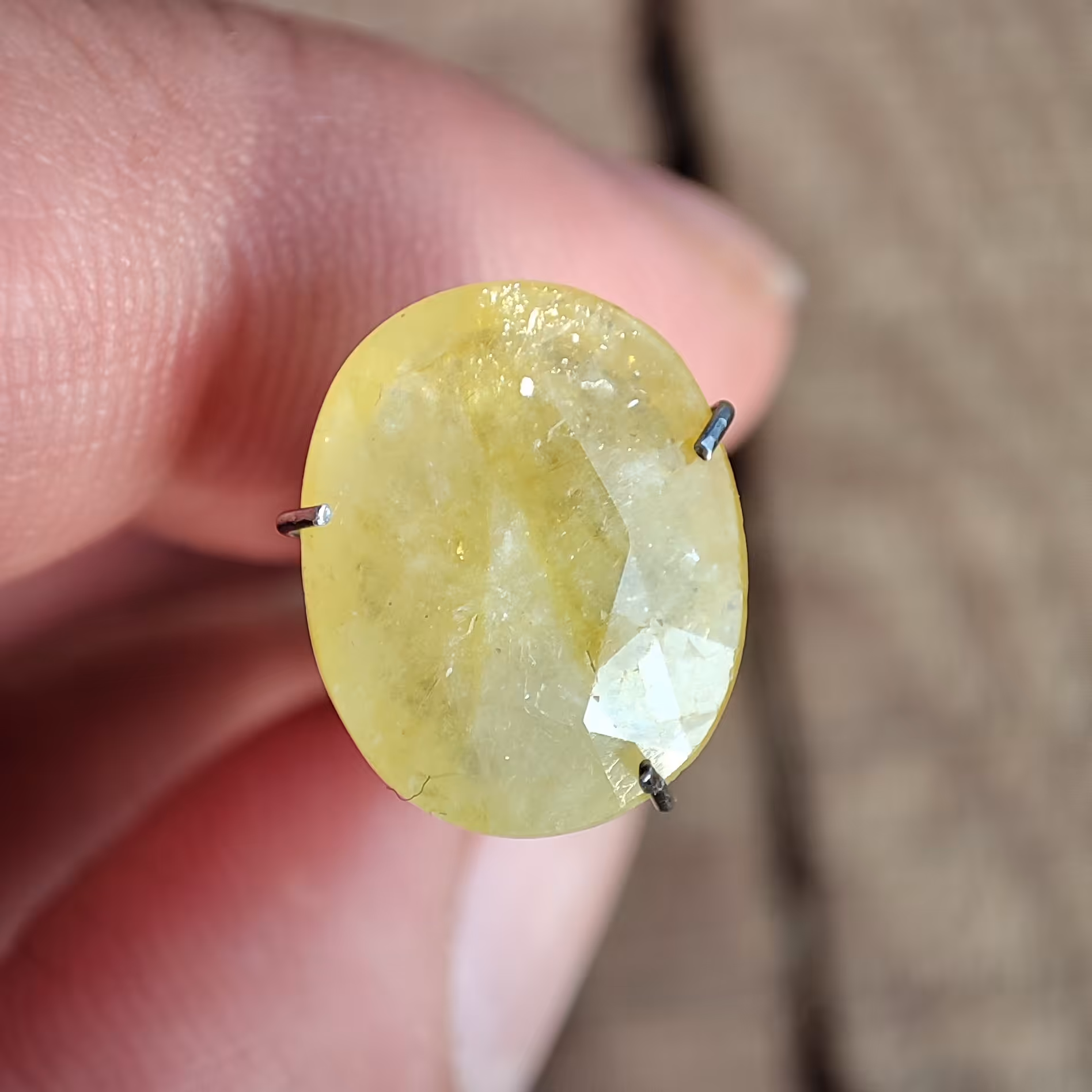 یاقوت زرد لیمویی