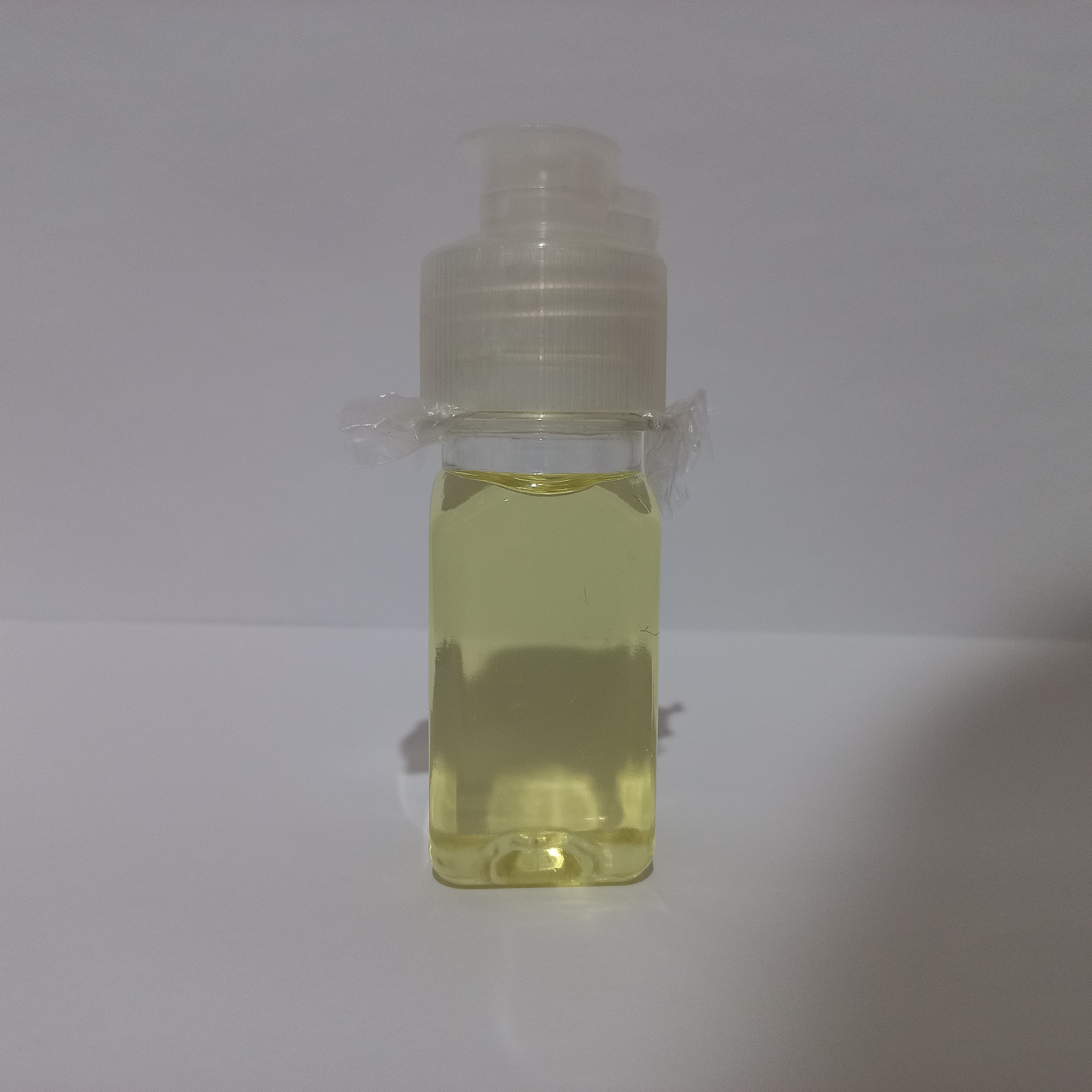 روغن نارگیل 30 میلی گرمی یک ساله (اصل)