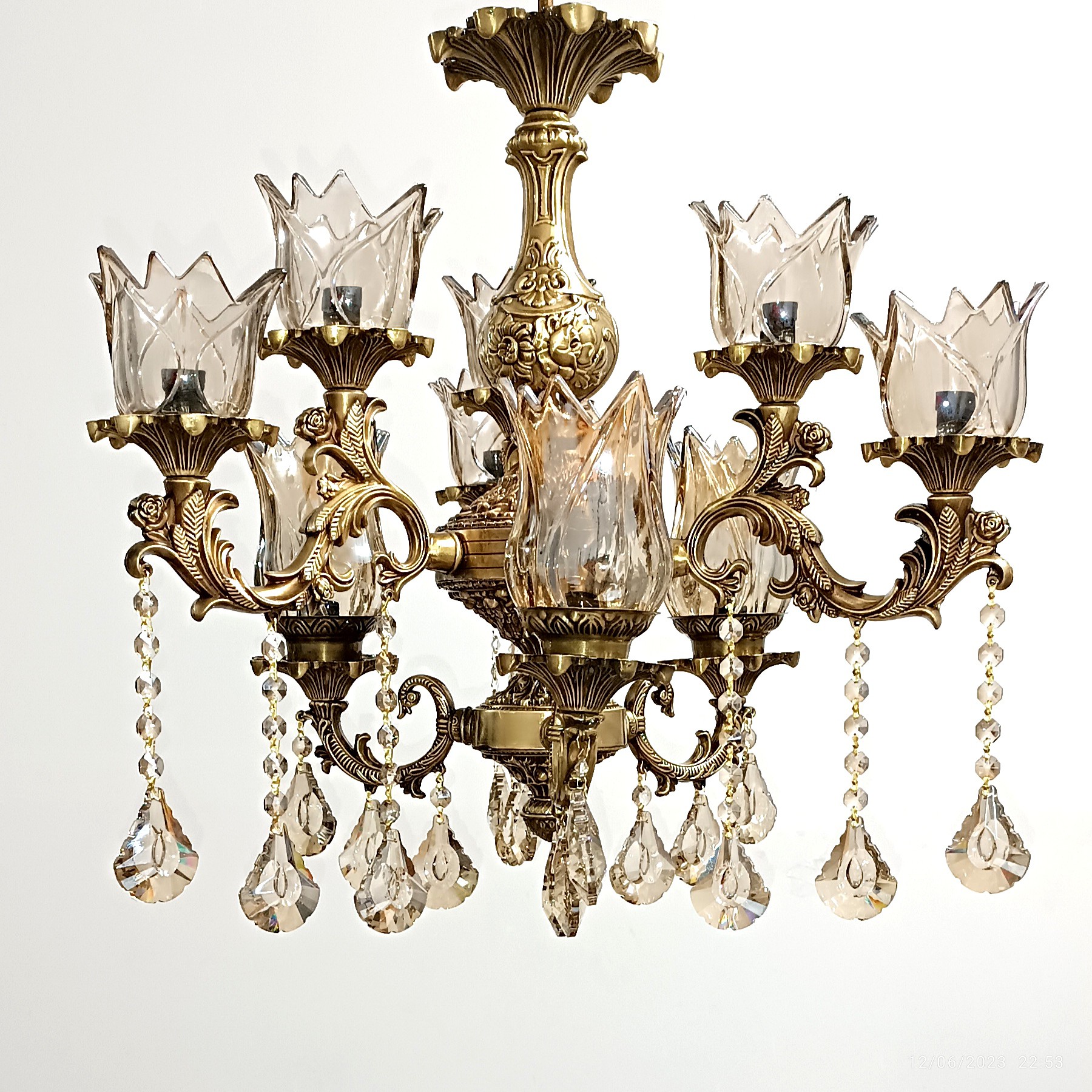 لوستر 6 شاخه و 9 شعله مدل آرامیس 