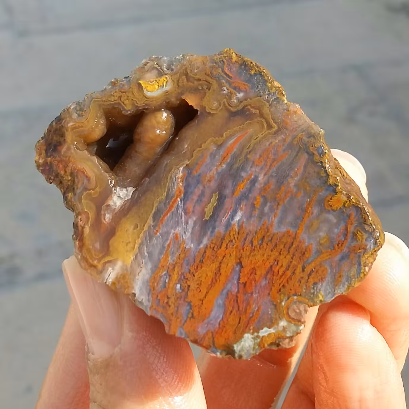 اسلایس سنگ راف عقیق منظره آبشاری بسیار زیبا و خاص 100 در 100 طبیعی  شاهکار خلقت
کد 12126