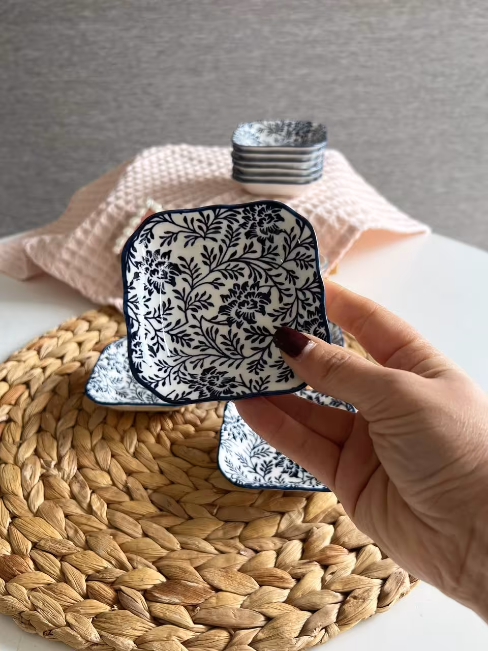 خرماخوری مربع – طرح شکوفه آبی