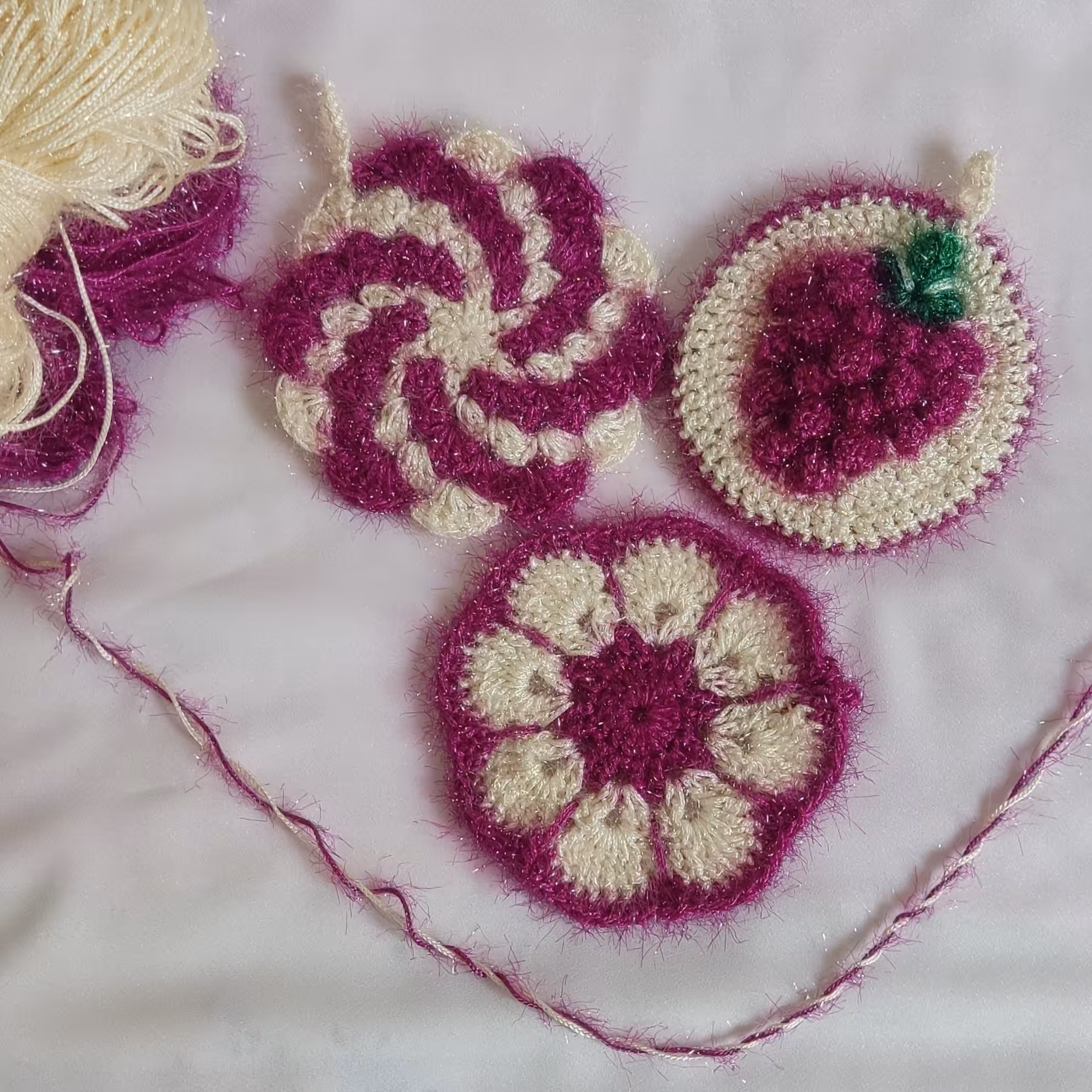 اسکاج سوزنی مناسب  جهیزیه عروس  ست سه تایی مدل شماره سه رنگ بنفش 