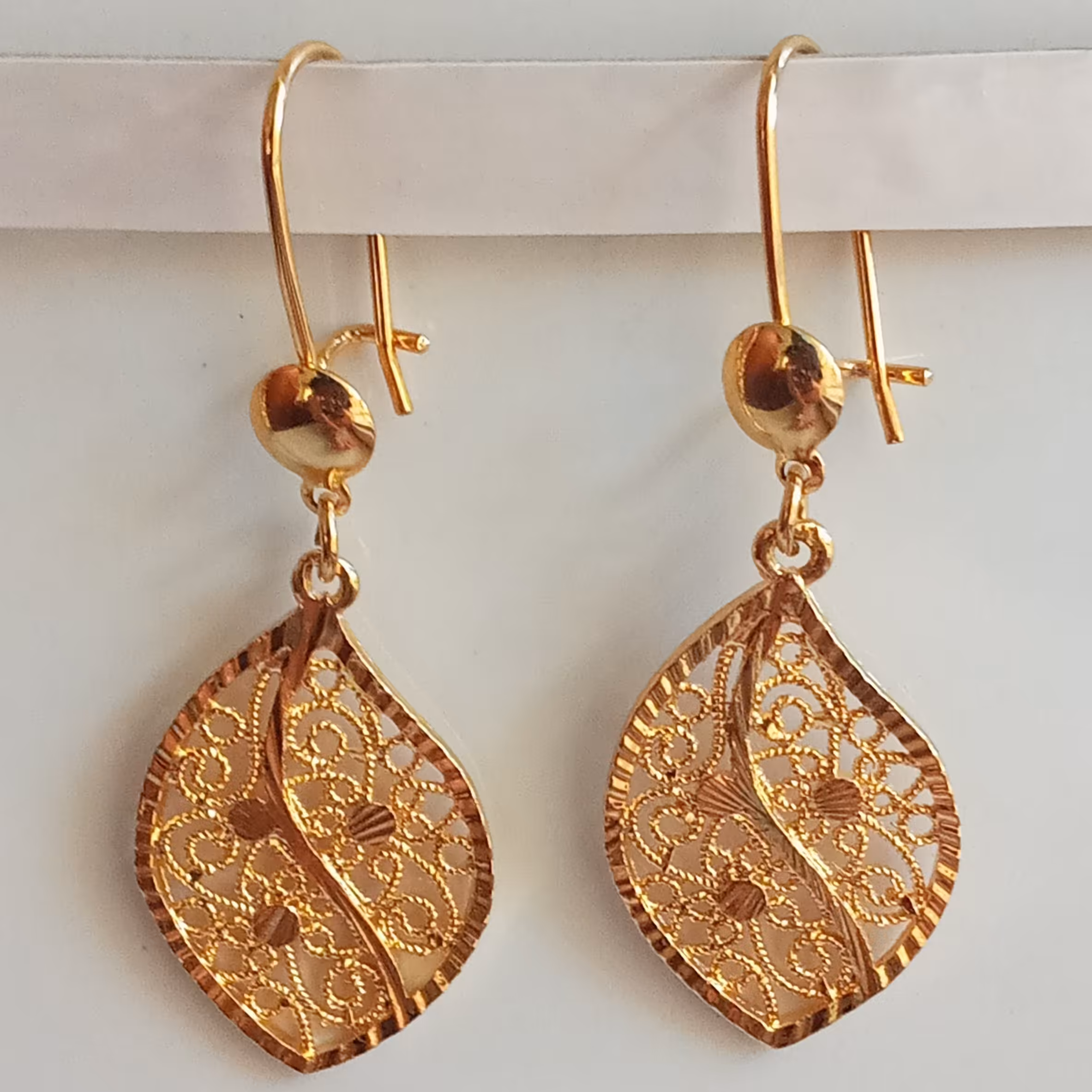 گوشواره طرح طلا مدل برگ (بدلیجات مجلسی)  کد 2 رنگ طلایی