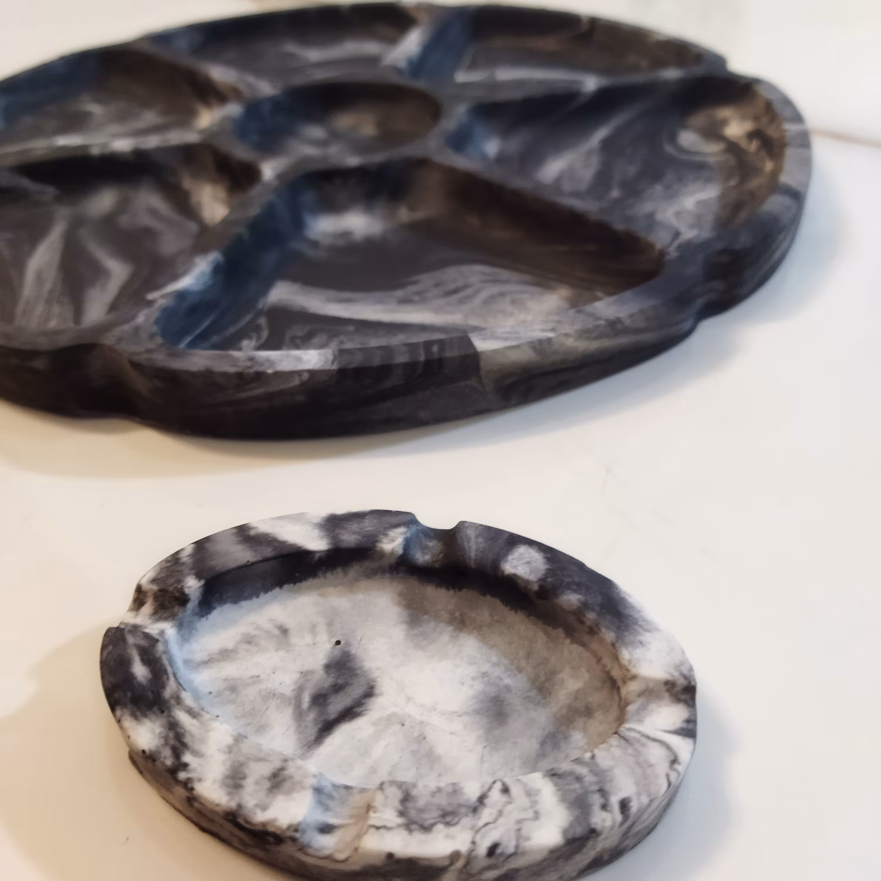 اردخوری و زیرسیگاری سنگی