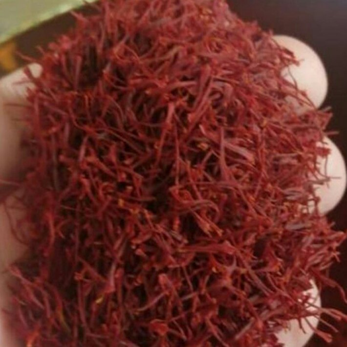 زعفران سرگل ممتاز قائنات ( نیم مثقال )