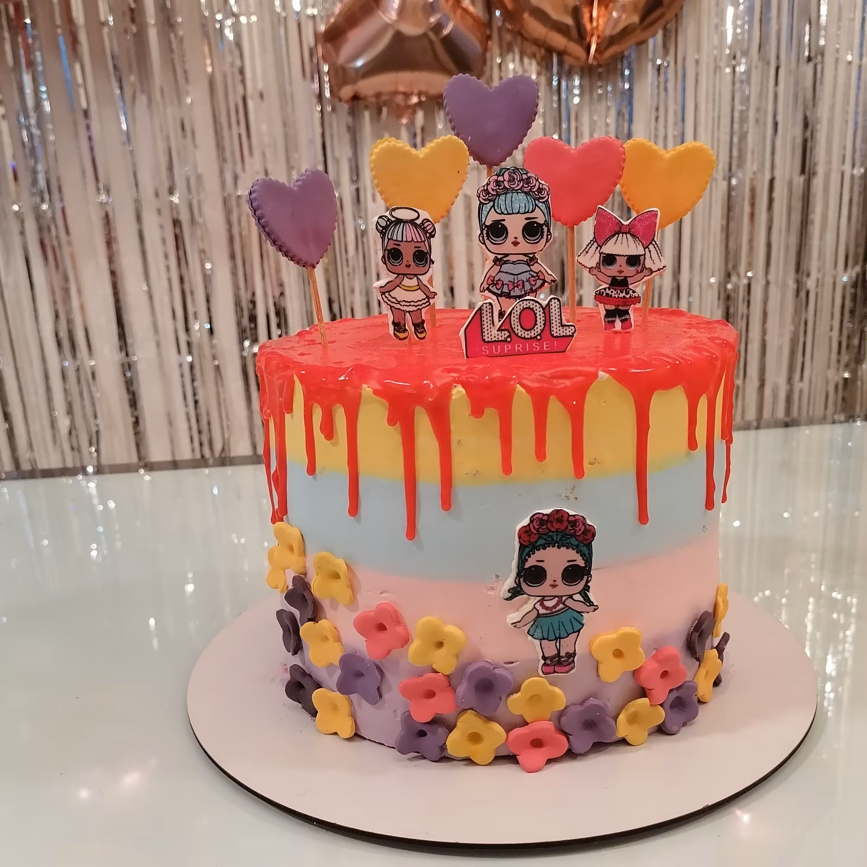 کیک لول سورپرایز