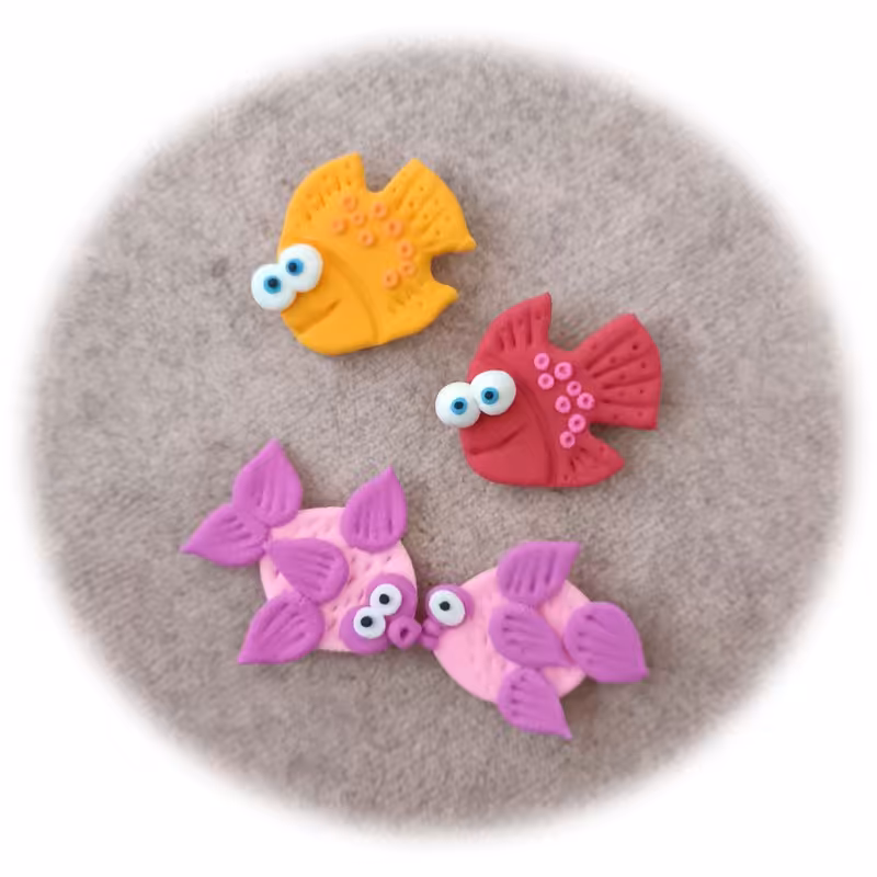 مگنت یخچال ماهی عید  عاشق 4عددی خمیری  رنگارنگ mk51