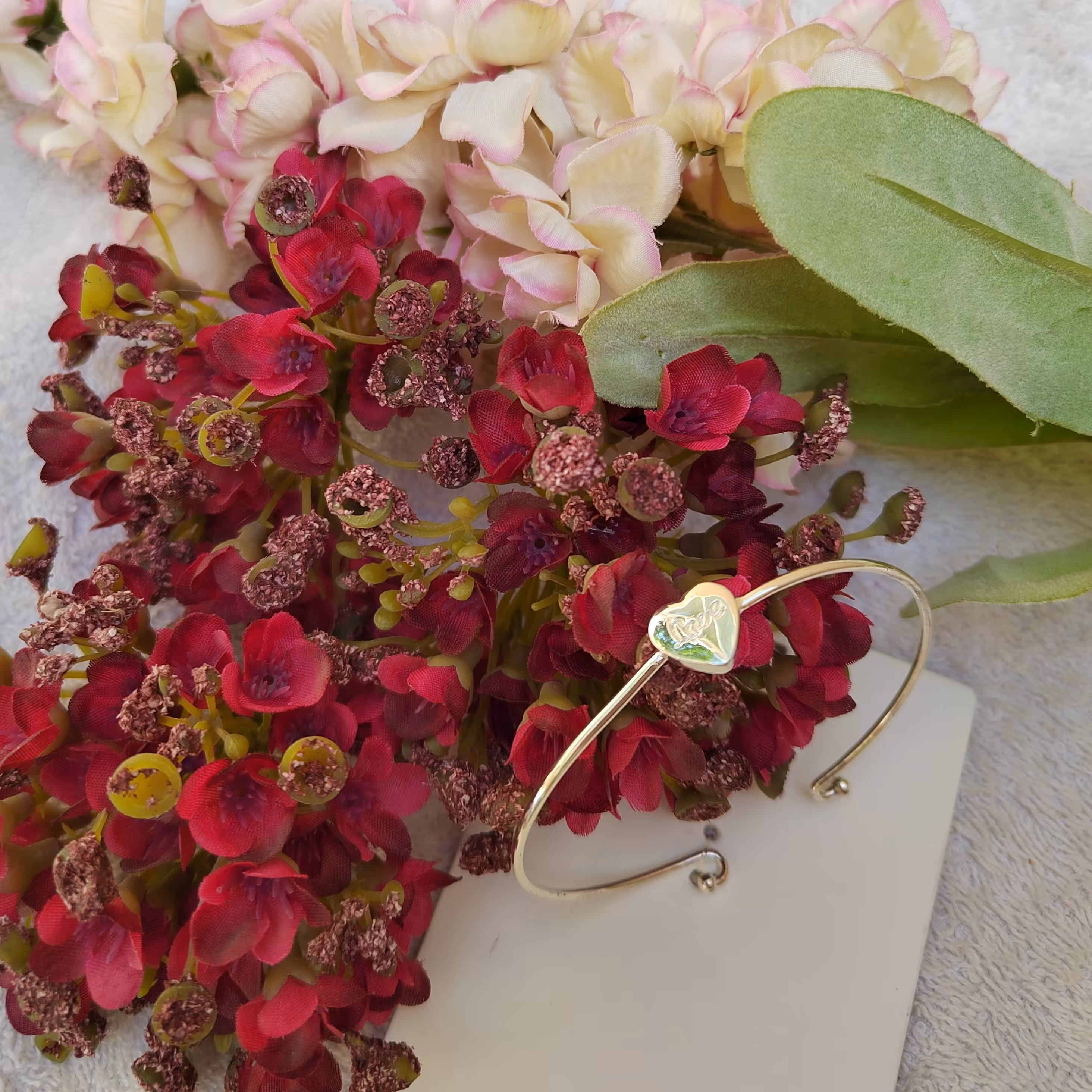 دستبندقلبی. خوشگل