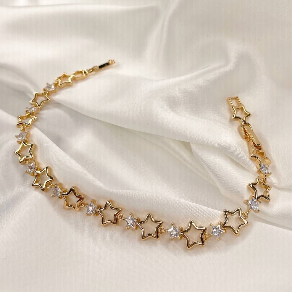 دستبند نگین دار کد 180200268طرح طلا.جنس ژوپینگ آبکاری آبطلا.رنگ ثابت ضدحساسیت